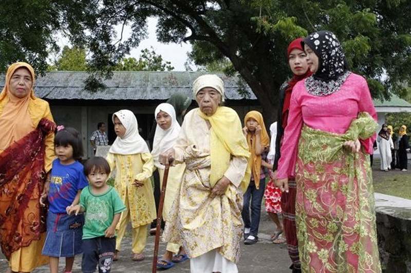 Often 3 or 4 generations live together